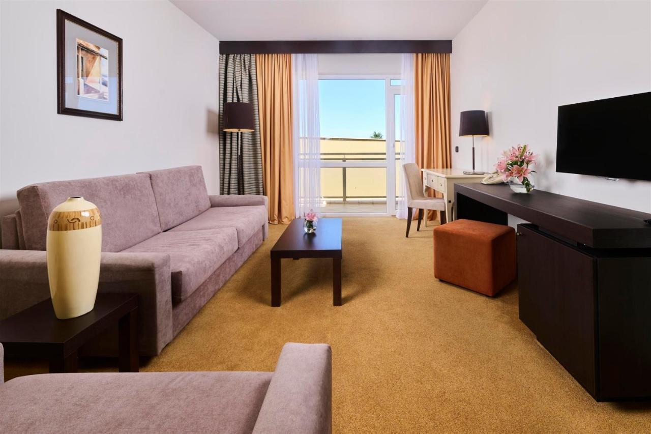 Hotel Garden Istra Plava Laguna Умаг Екстериор снимка
