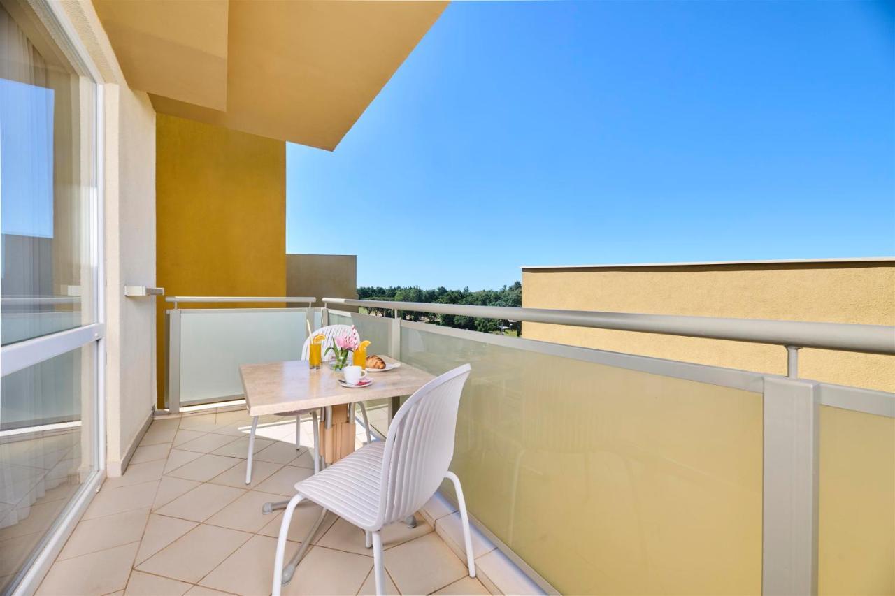 Hotel Garden Istra Plava Laguna Умаг Екстериор снимка