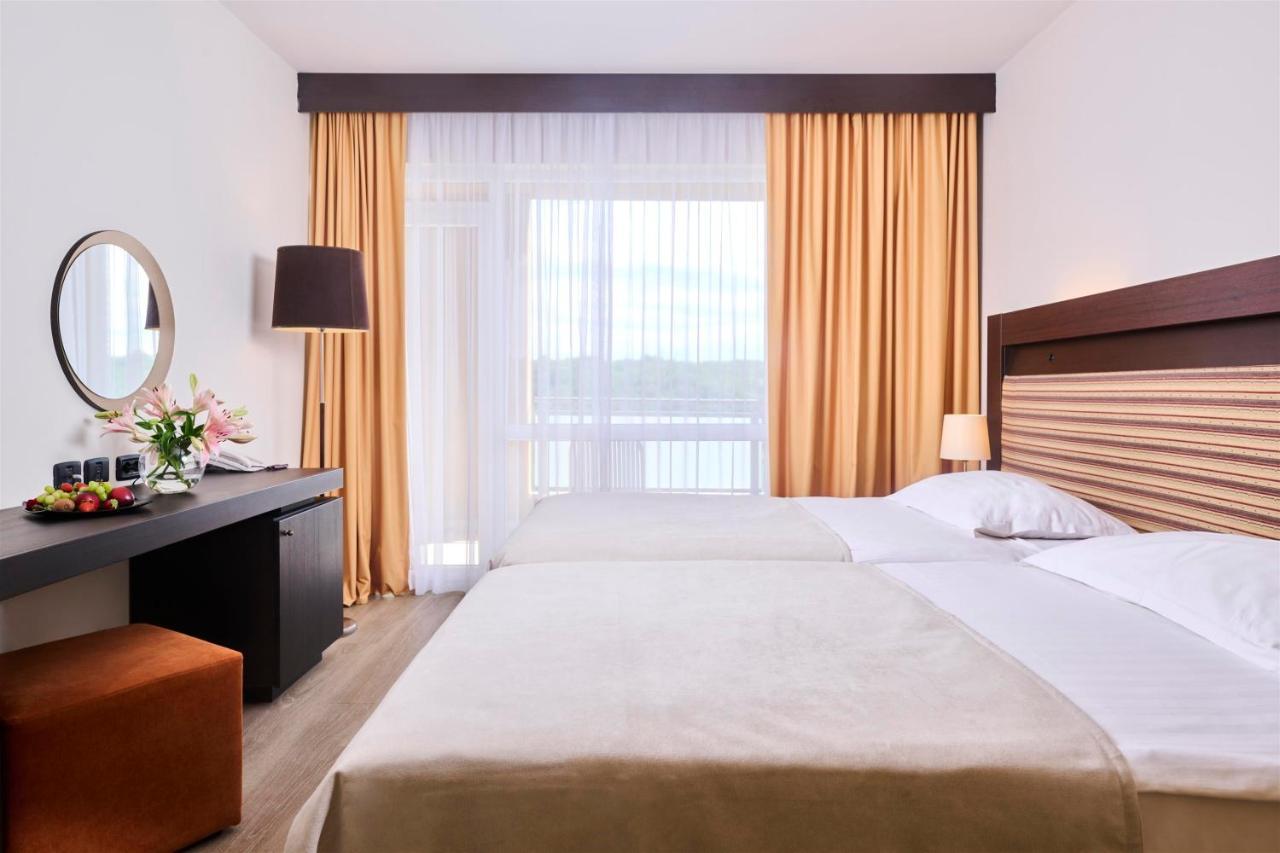 Hotel Garden Istra Plava Laguna Умаг Екстериор снимка