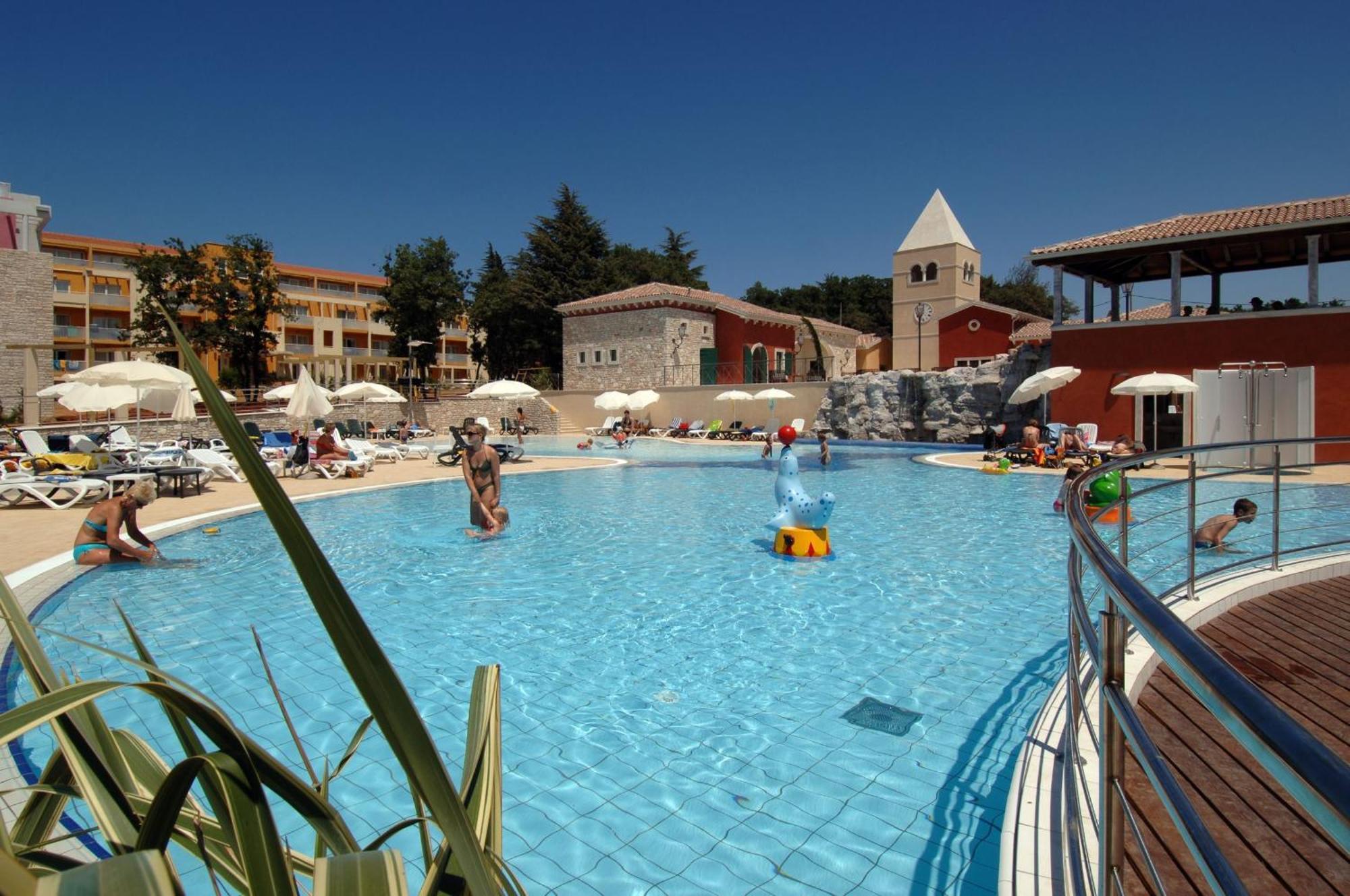 Hotel Garden Istra Plava Laguna Умаг Екстериор снимка