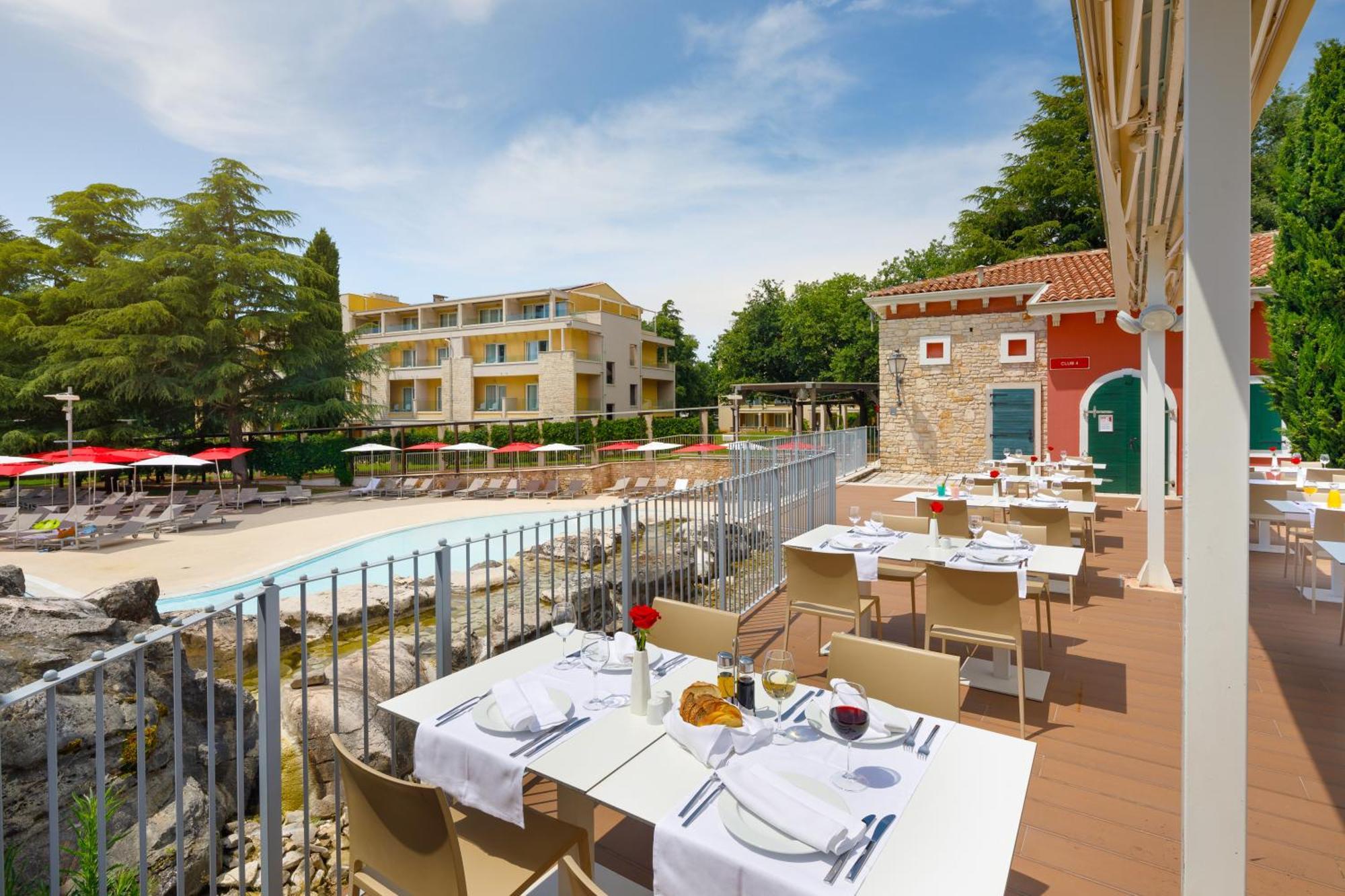 Hotel Garden Istra Plava Laguna Умаг Екстериор снимка