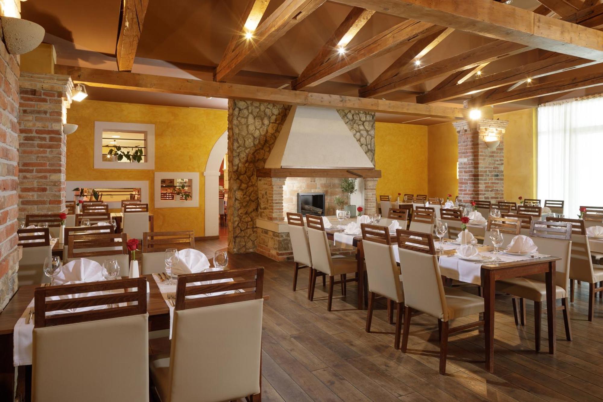 Hotel Garden Istra Plava Laguna Умаг Екстериор снимка